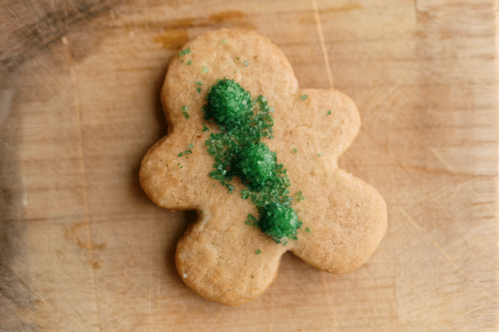 Brown Butter Gingerbread Shortbread Cookies